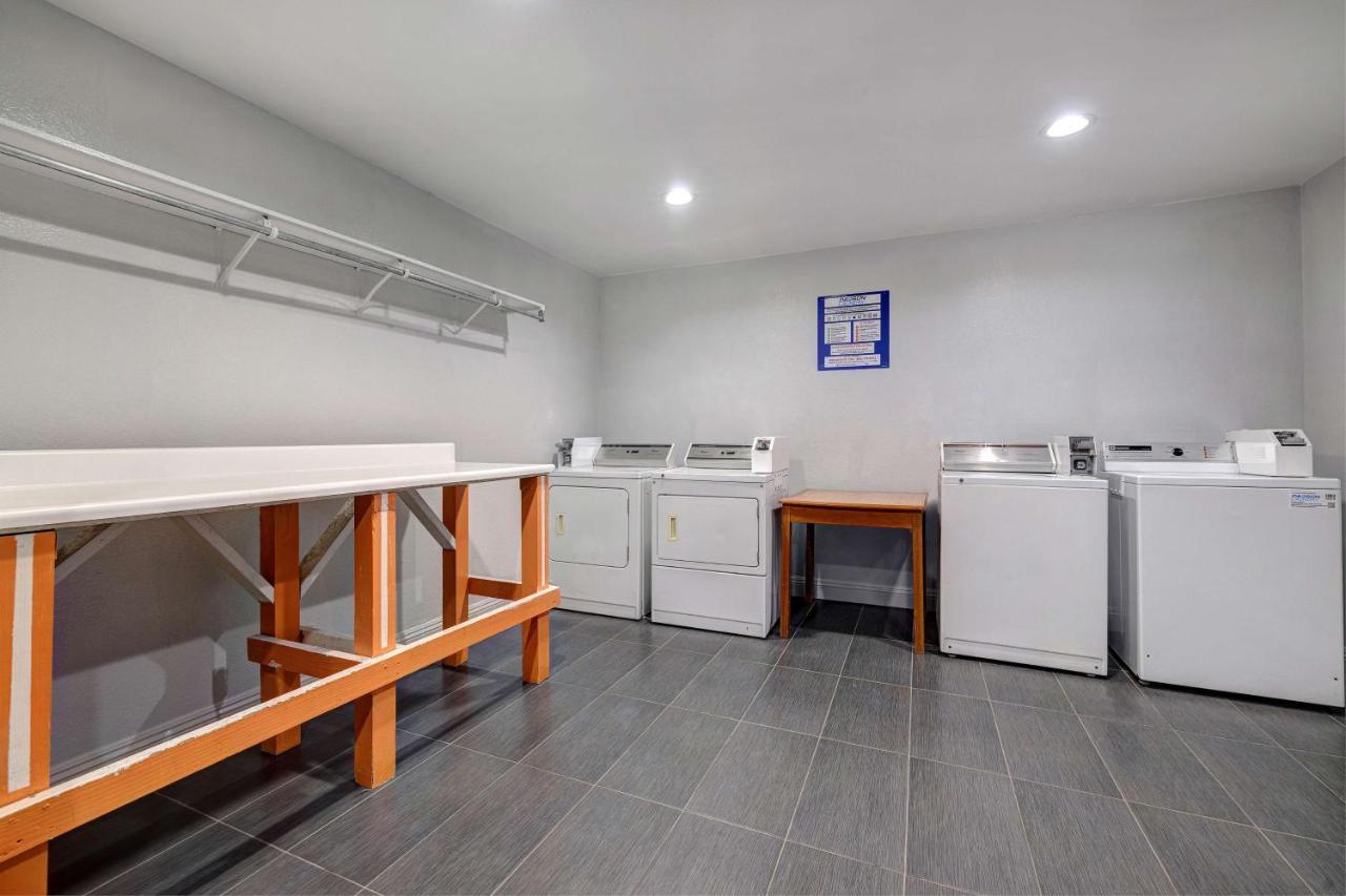 Motel 6-Buttonwillow, Ca Central מראה חיצוני תמונה